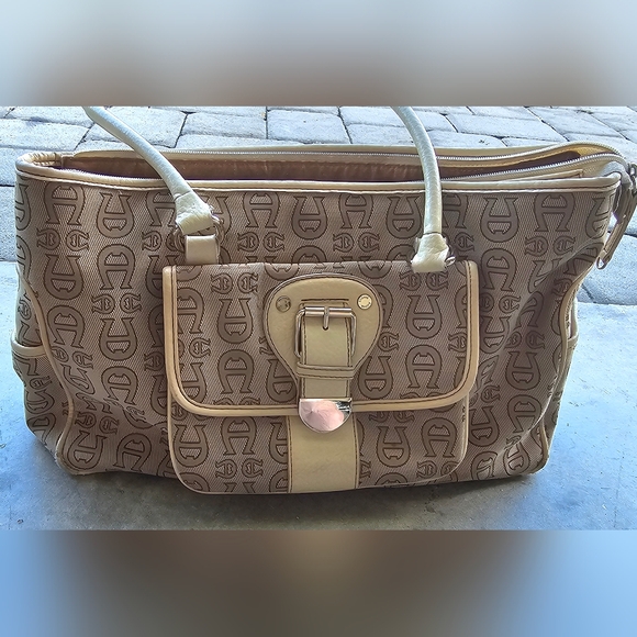 Etienne Aigner Elegant Tan Designer Handbag - Picture 1 of 5